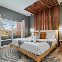 Pet-Friendly Lakeview Townhome w/ Pool, Themed
