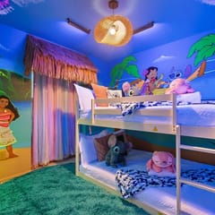 Themed Rooms & Game Loft w/ Pool at Disney Resort