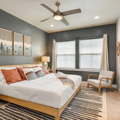 Central Park Townhouse w/ Garage, Fast WiFi,
