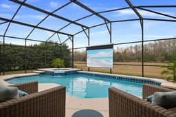 Davenport Dream: Avatar Theater & Pool Oasis - Image 4
