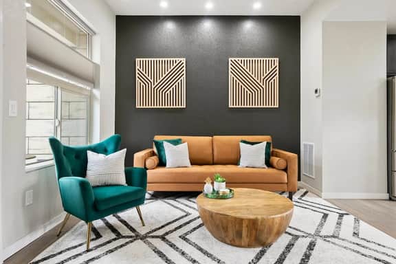 Pet-Friendly Townhouse w/ Garage, Near DIA & - Image 2
